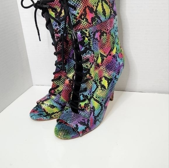 multicolor snake print bootie stiletto’s - Picture 2 of 5